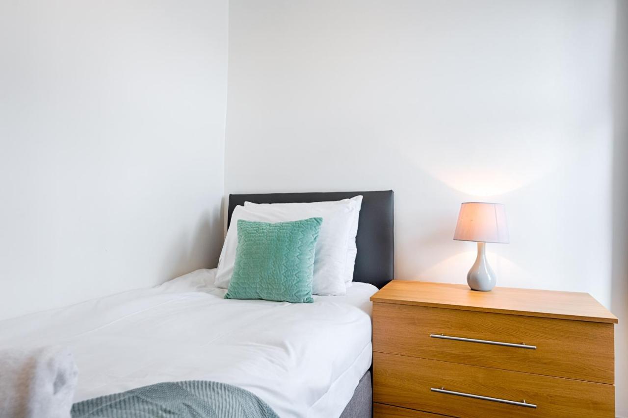 Walk To Swansea Stadium, 3 Rooms, Smart Tv'S Esterno foto
